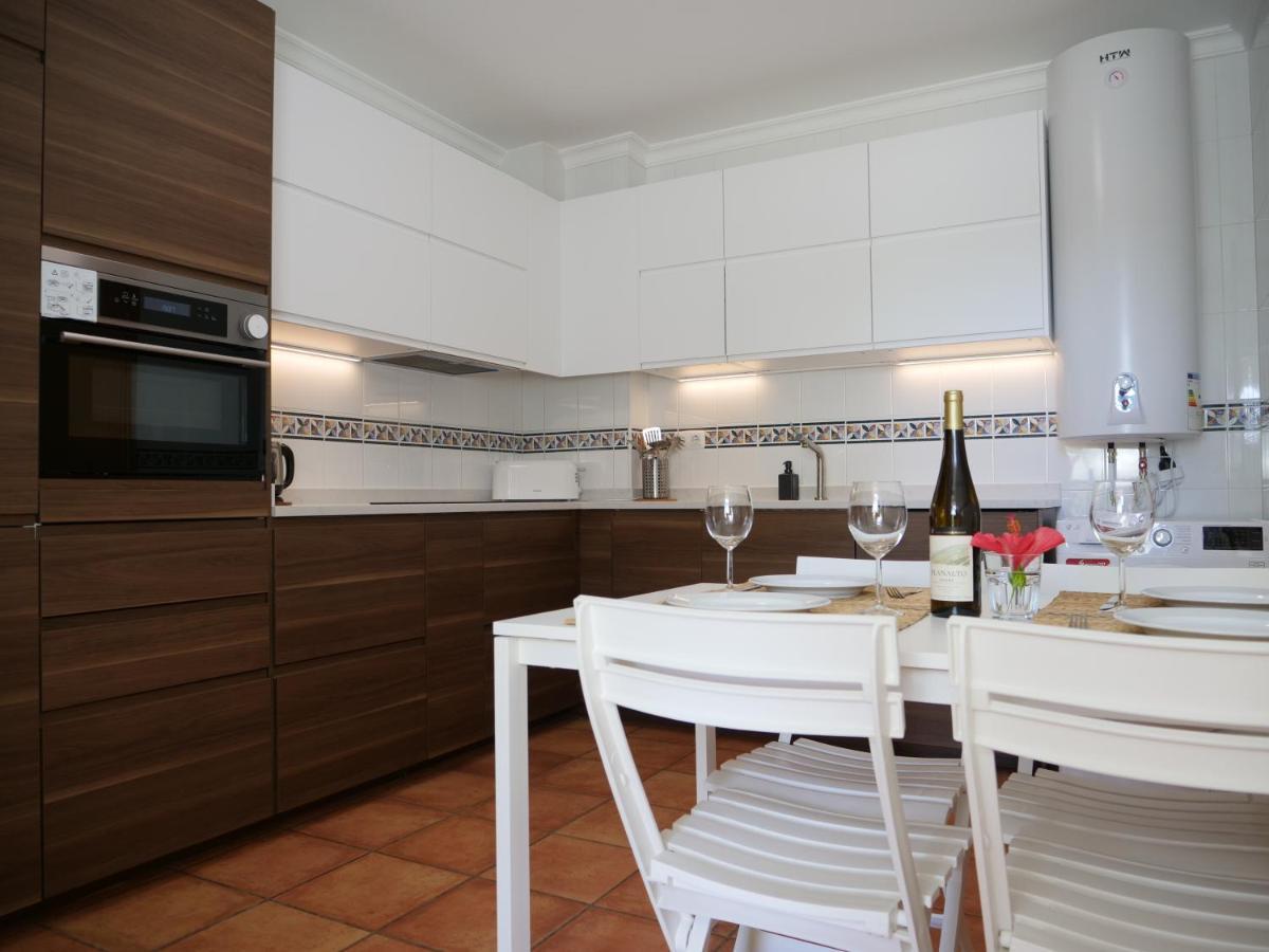 Spacious Apartment Near Porto De Mos Beach, Lagos. Exterior foto