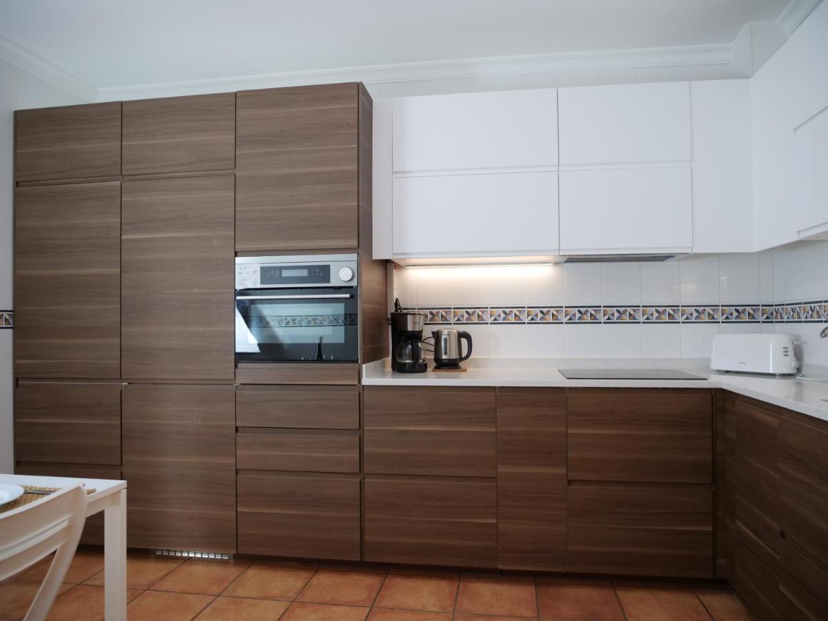 Spacious Apartment Near Porto De Mos Beach, Lagos. Exterior foto